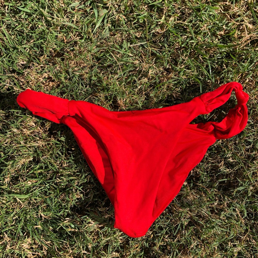 Frankies Bottoms